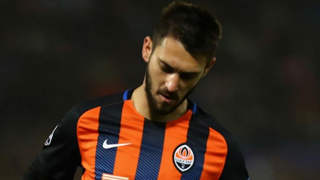 Ferreyra apologises for shove on ball boy