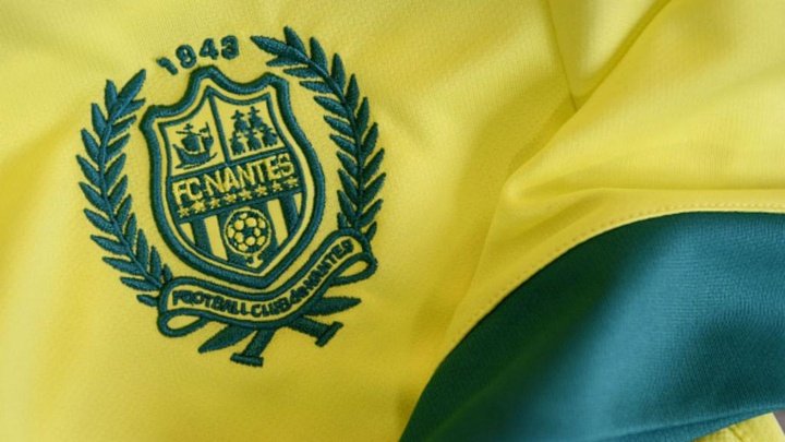 Le FC Nantes écarte trois joueurs, l'UNFP demande leur 