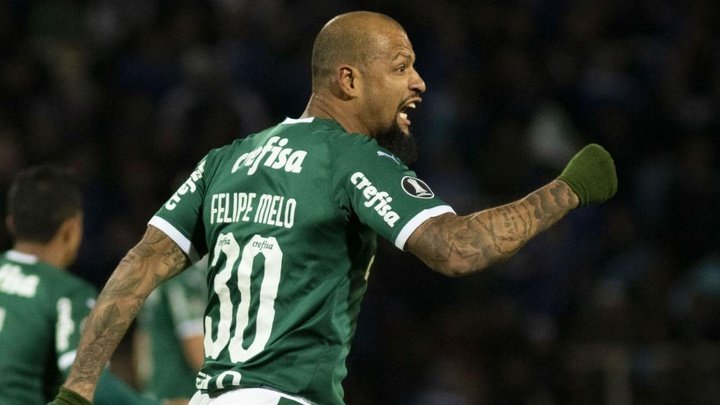 Felipe Melo pode desfalcar o Palmeiras por “chave de braço”?