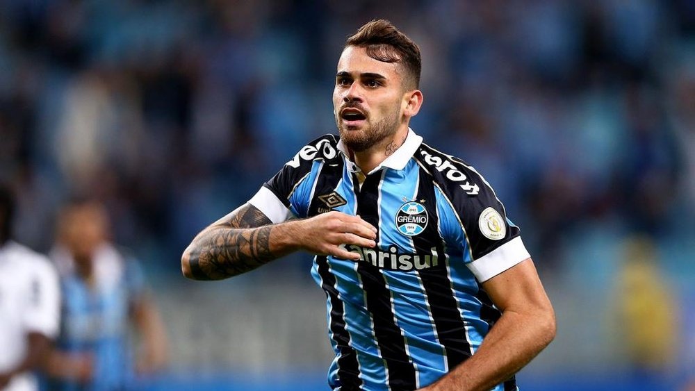 Vizeu decide para o Grêmio e justifica escolha de Renato.