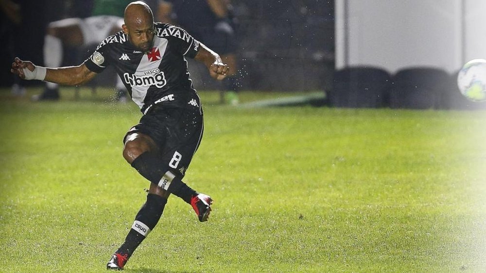 Vasco vence com Fellipe Bastos seguindo o manual de Ramón Menezes. AFP