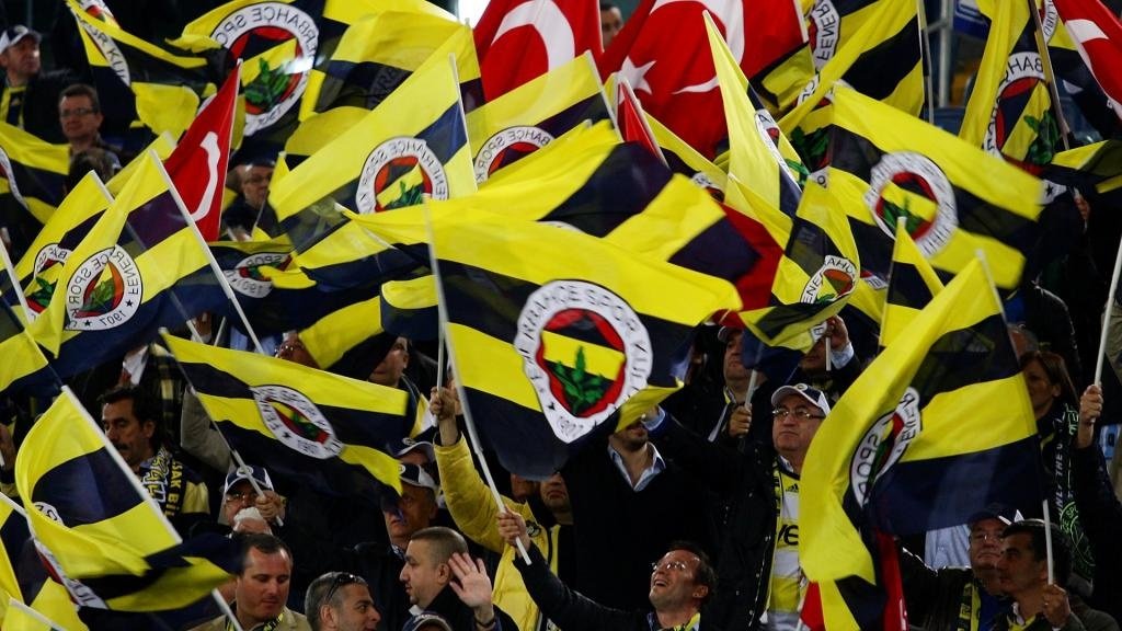 Fenerbahce avoid UEFA ban after FFP breach. GOAL