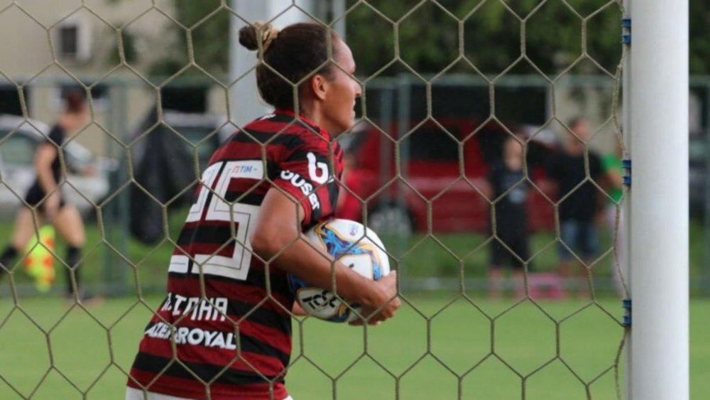 Time feminino do Flamengo faz história no Campeonato Carioca e ganha por 56 a 0. GOAL