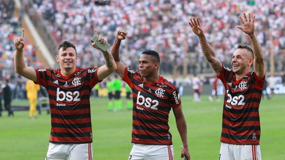 Flamengo add league to Copa crown