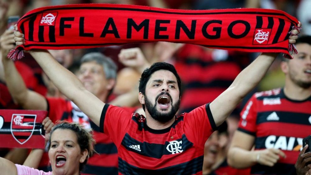 Flamengo sofre contra o CSA: desta vez o show foi da torcida.