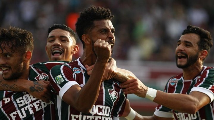 Leandro Castán é prioridade, mas Corinthians também quer Renato Chaves