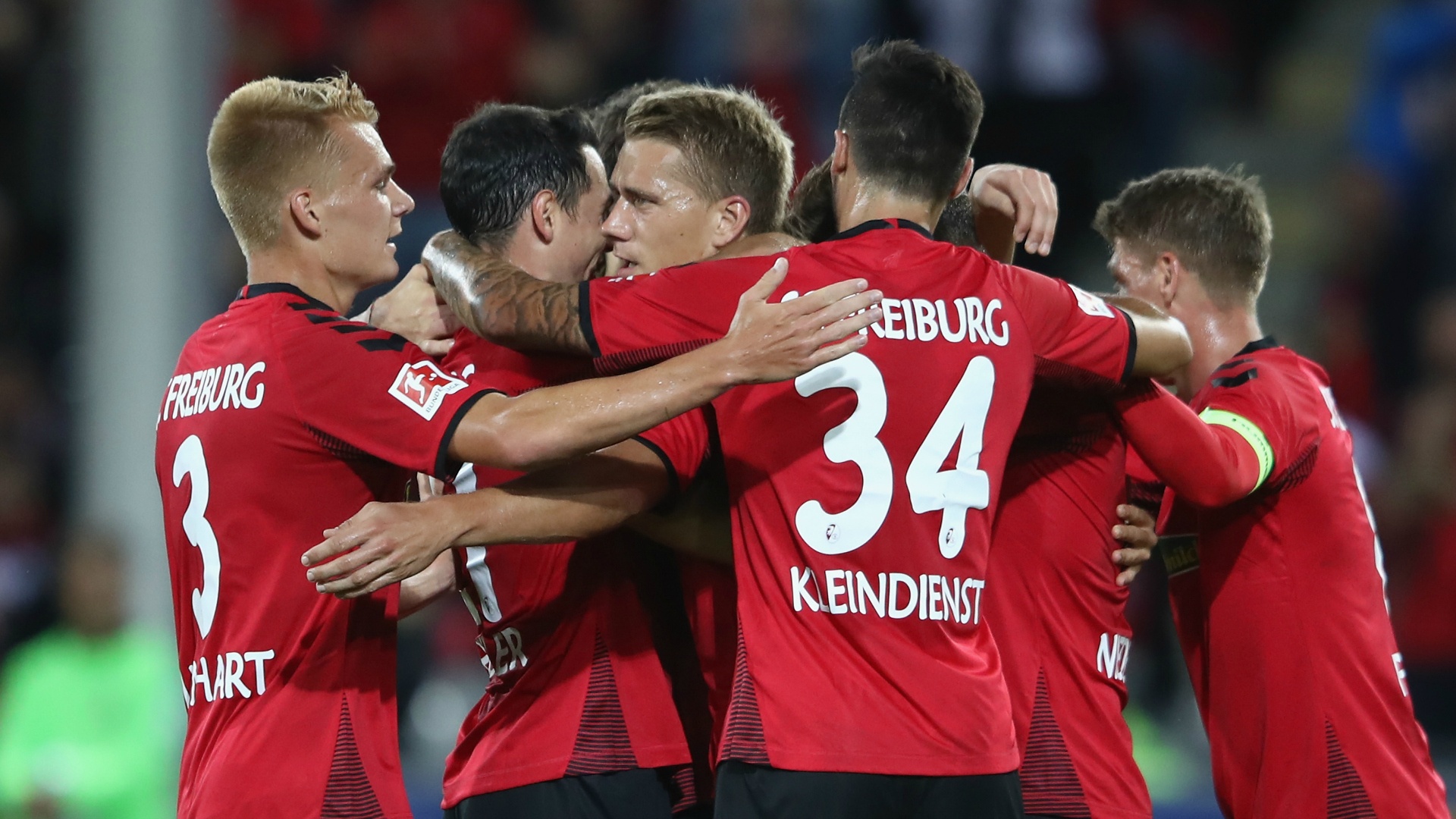 PSV beaten at home as AC Milan, Everton & Freiburg take narrow leads