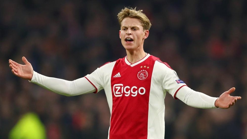 “Uma lástima” – jogador e técnico do Ajax reclamam do VAR. Goal
