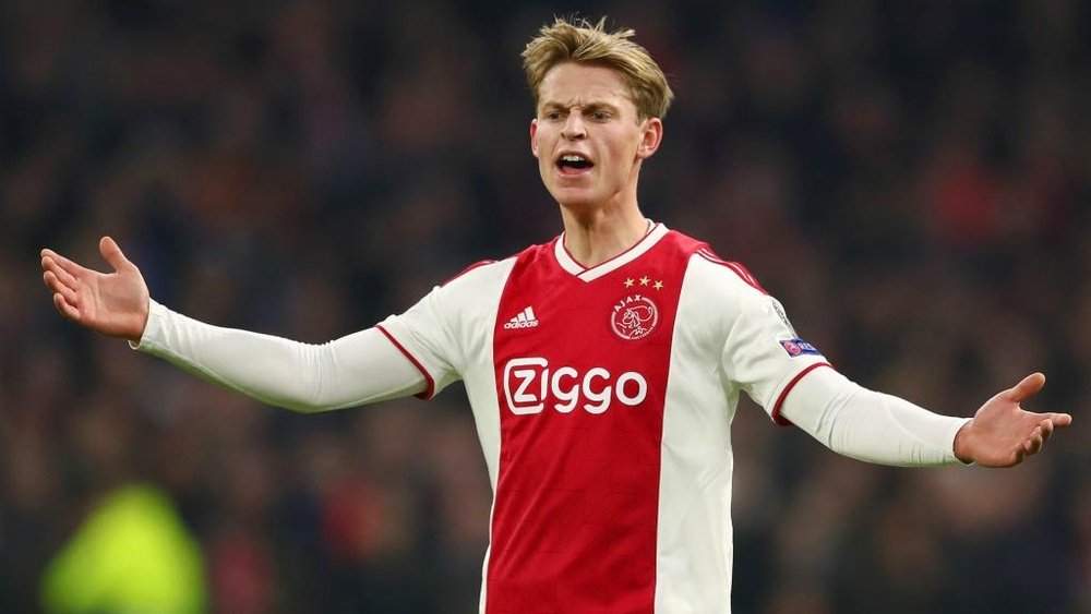 De Jong suggests 'big clubs' more likely to benefit from VAR