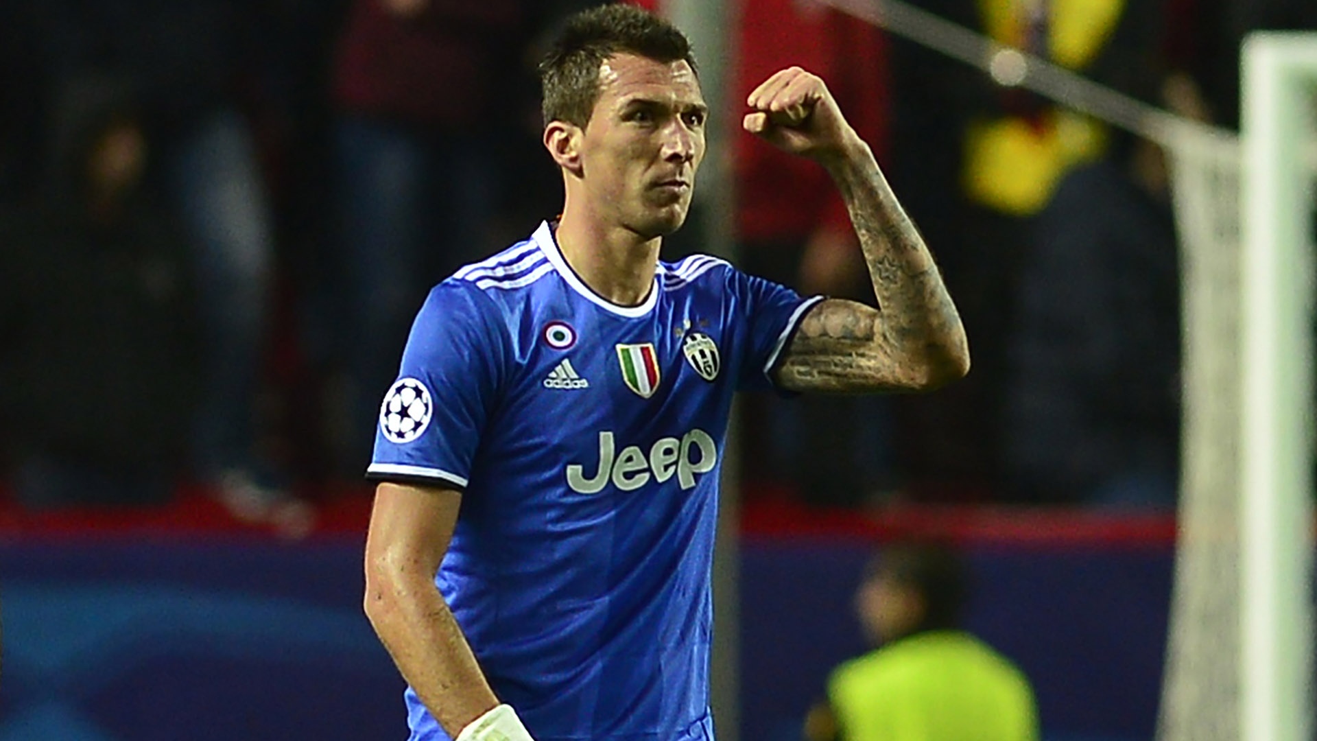 Mario Mandzukic joked with Juventus team-mate Patrice Evra. Goal
