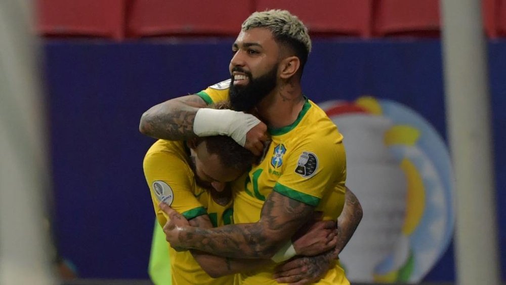 Dorival apoia Neymar e Gabigol no ataque da Seleção. AFP