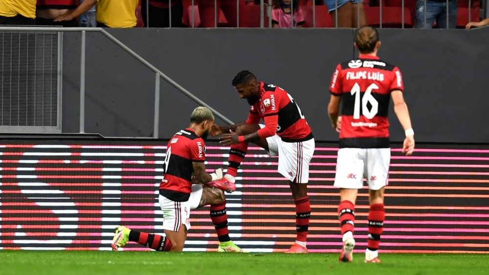 Flamengo quer ao menos R$ 5 milhões para vender Rodinei. AFP