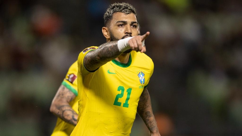 Flamengo espera que Tite não convoque jogadores do clube na data Fifa de novembro.