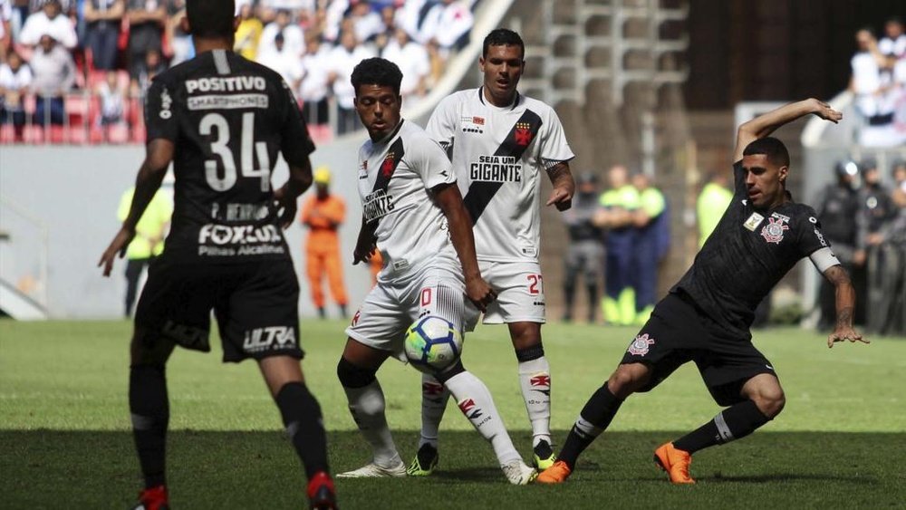 Corinthians goleia o Vasco de virada em Brasília. Goal