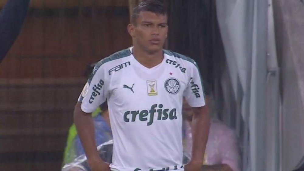 Verón estreia pelo Palmeiras, mas deixa torcedor 'só na vontade'
