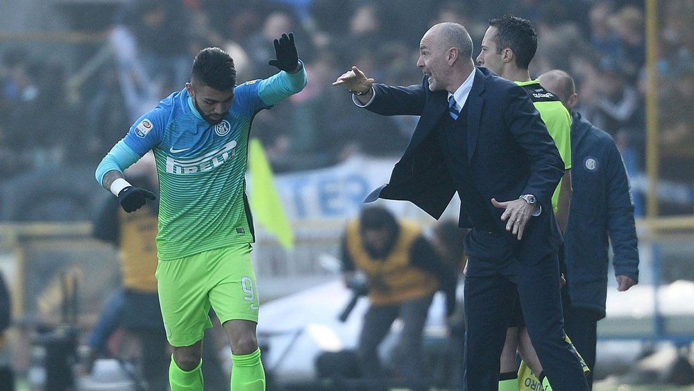 Gabriel Barbosa with Inter coach Stefano Pioli. Goal
