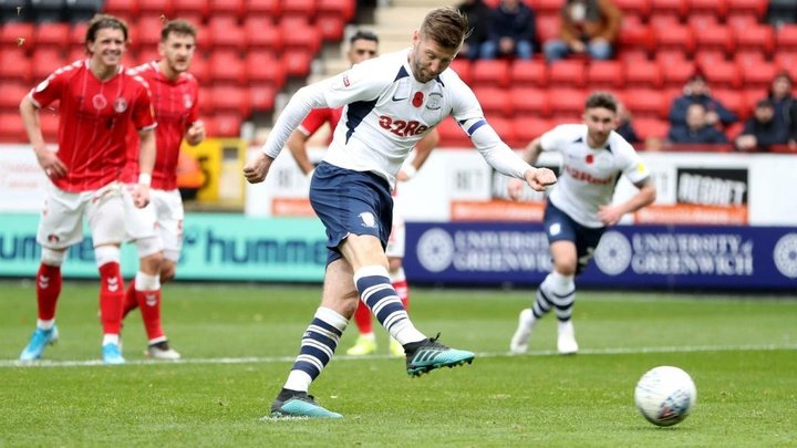 Charlton Athletic 0-1 Preston North End: Gallagher penalty sends Neil's side top