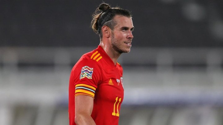 Average Bale lasts 45 minutes as Wales win late on