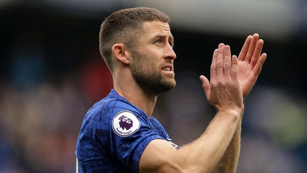 Eagles swoop for Cahill