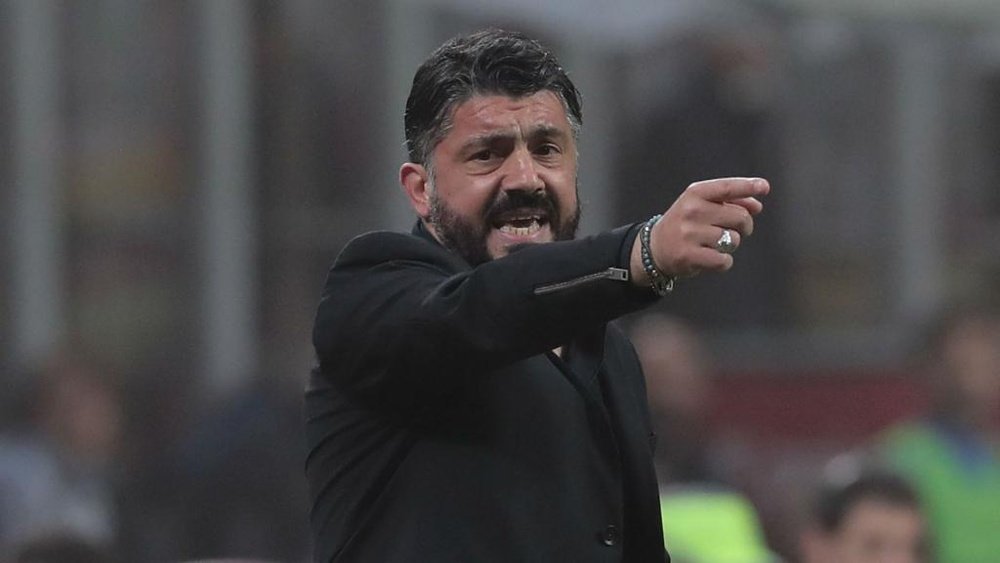 Gattuso fumes at Kessie, Biglia. Goal