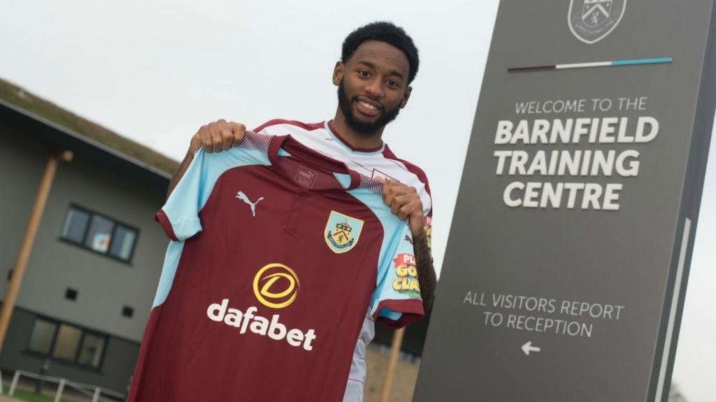 Tottenham winger N'Koudou joins Burnley on loan