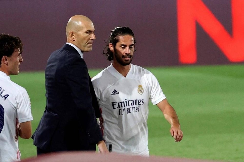 Zidane répond à Isco, qui s’est plaint de son temps de jeu. Goal