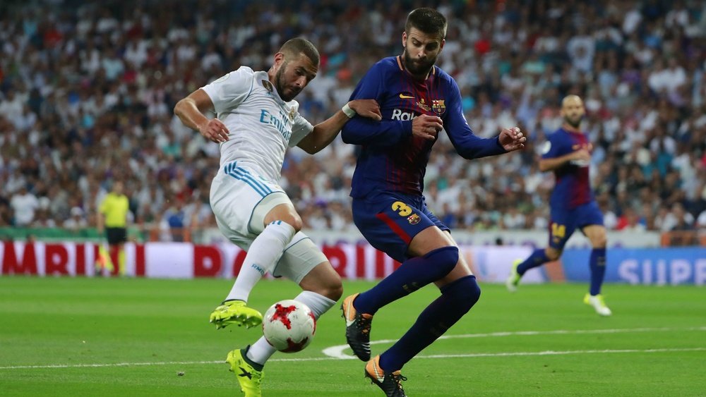 Piqué. GOAL