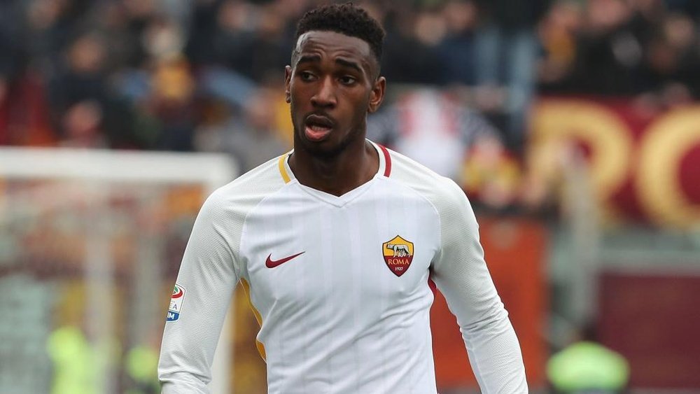 Gerson leaves Roma for Flamengo in €11.8m deal.