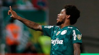 Palmeiras propõe rescisão, mas Luiz Adriano exige 100% do contrato. EFE