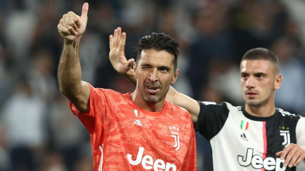 Juventus-Bologna, le scelte di Sarri: Buffon e Higuain favoriti su Szczesny e Dybala