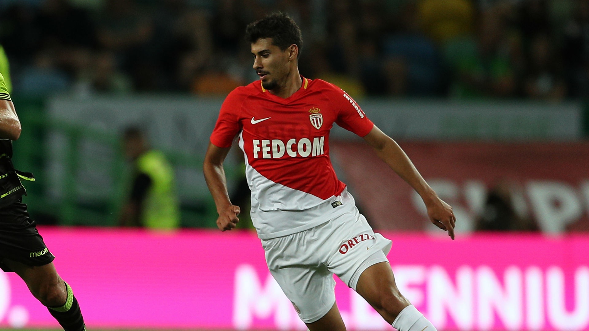 Monaco winger Dias joins Fiorentina