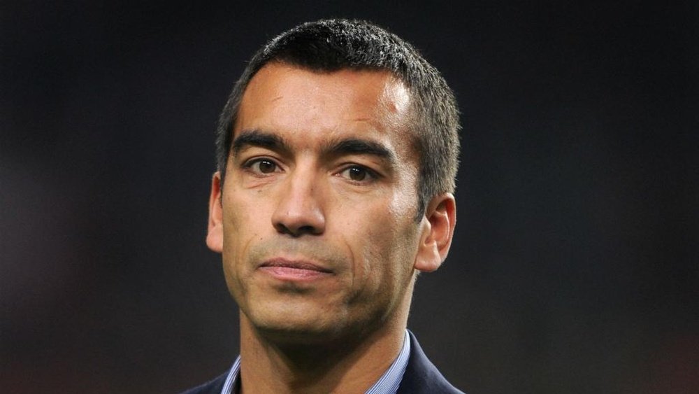 Van Bronckhorst takes CSL job. GOAL