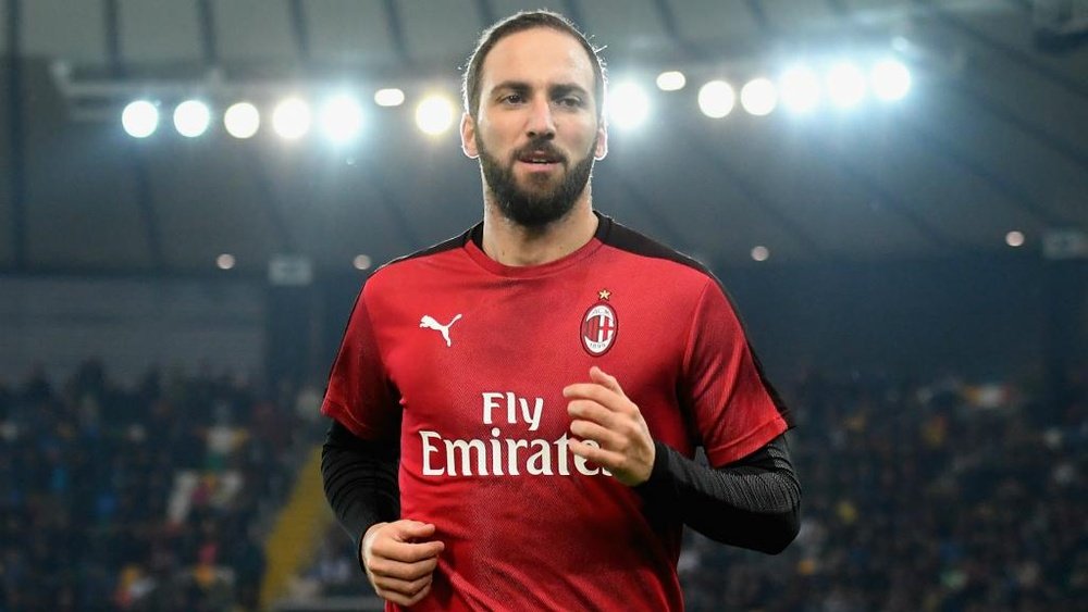Sarri says Higuain will not face Tottenham, even if the deal is concluded by then. GOAL