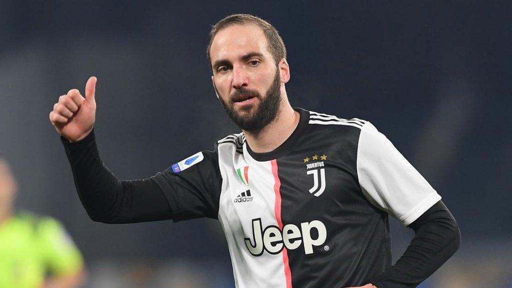 Higuain pourrait partir libre en 2021 selon son père. Goal