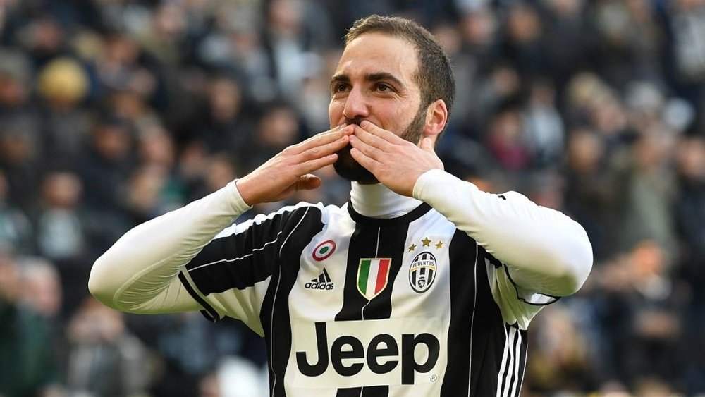Higuain staying at Juventus, brother claims. GOAL