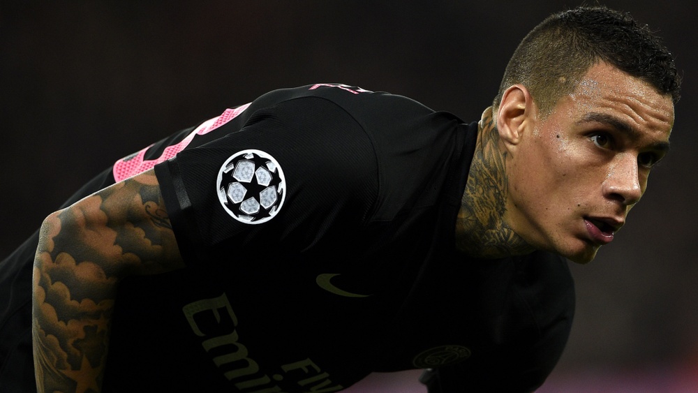 Van der Wiel se confie sur son calvaire au PSG. Goal