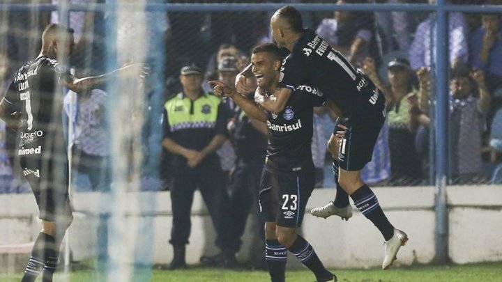 Gremio get upper hand in Copa Libertadores quarter-finals