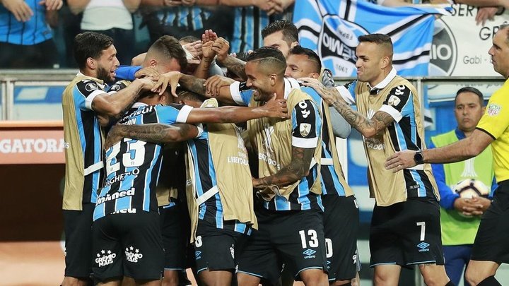 Libertadores: prováveis escalações de Libertad e Grêmio