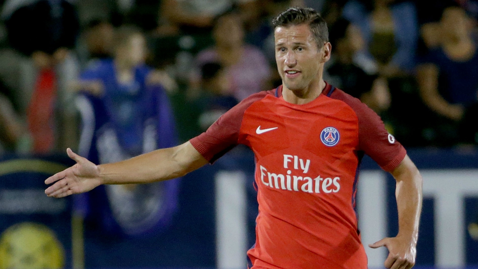 Grzegorz Krychowiak has not found a spot in PSG's team. Goal