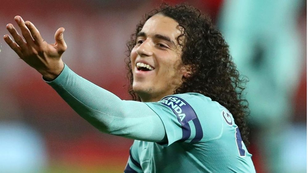 Guendouzi suffered a bizarre foul from United's Fellaini on Wednesday. GOAL