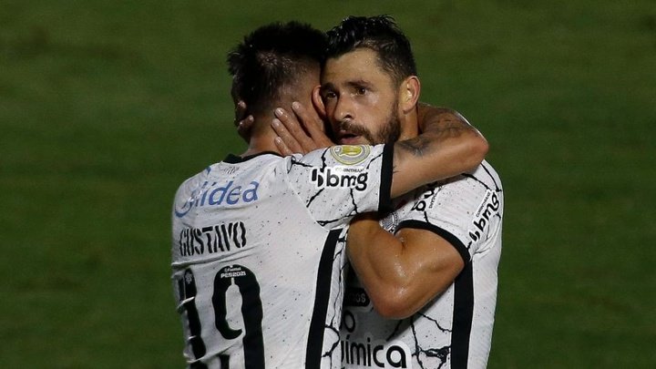 De Renato Augusto a Giuliano, o peso das contratações do Corinthians na melhora do time