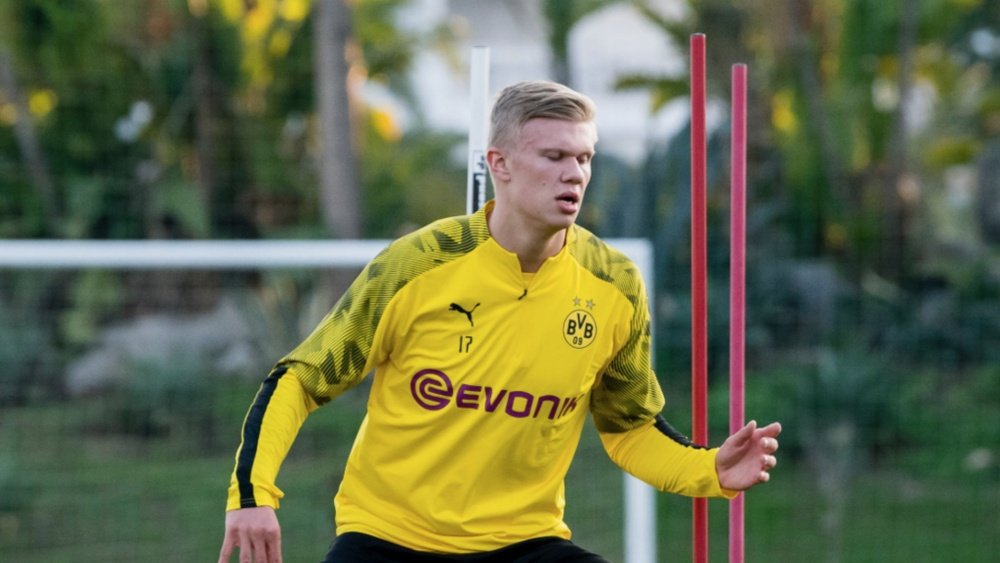 Haaland not afraid of big-club pressure at Borussia Dortmund. GOAL