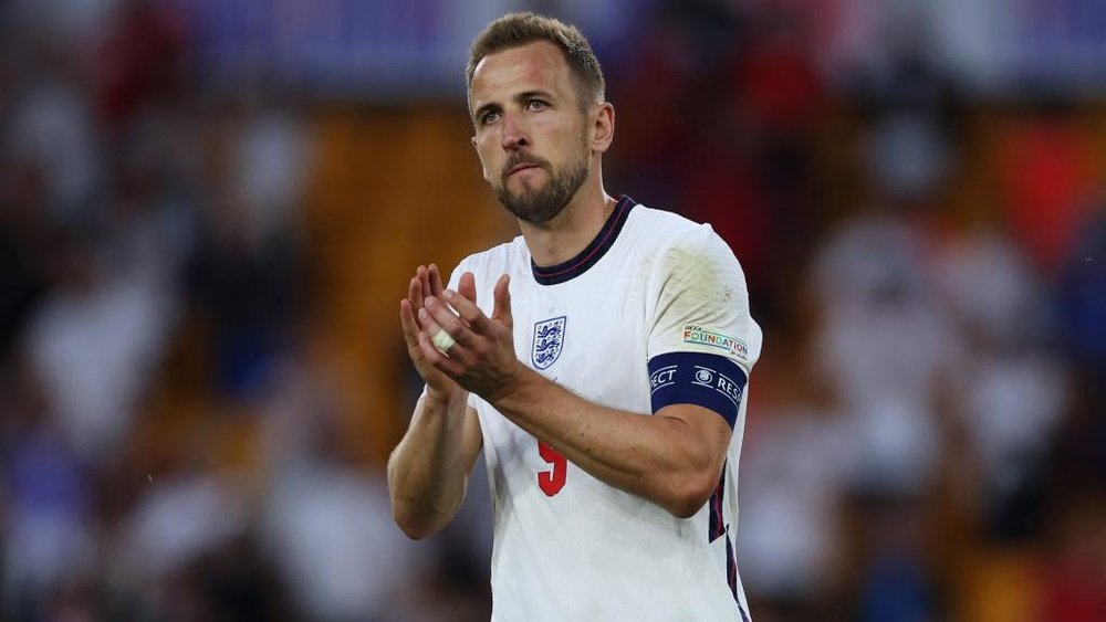 Kane seeks perspective on England after Hungary thrashing
