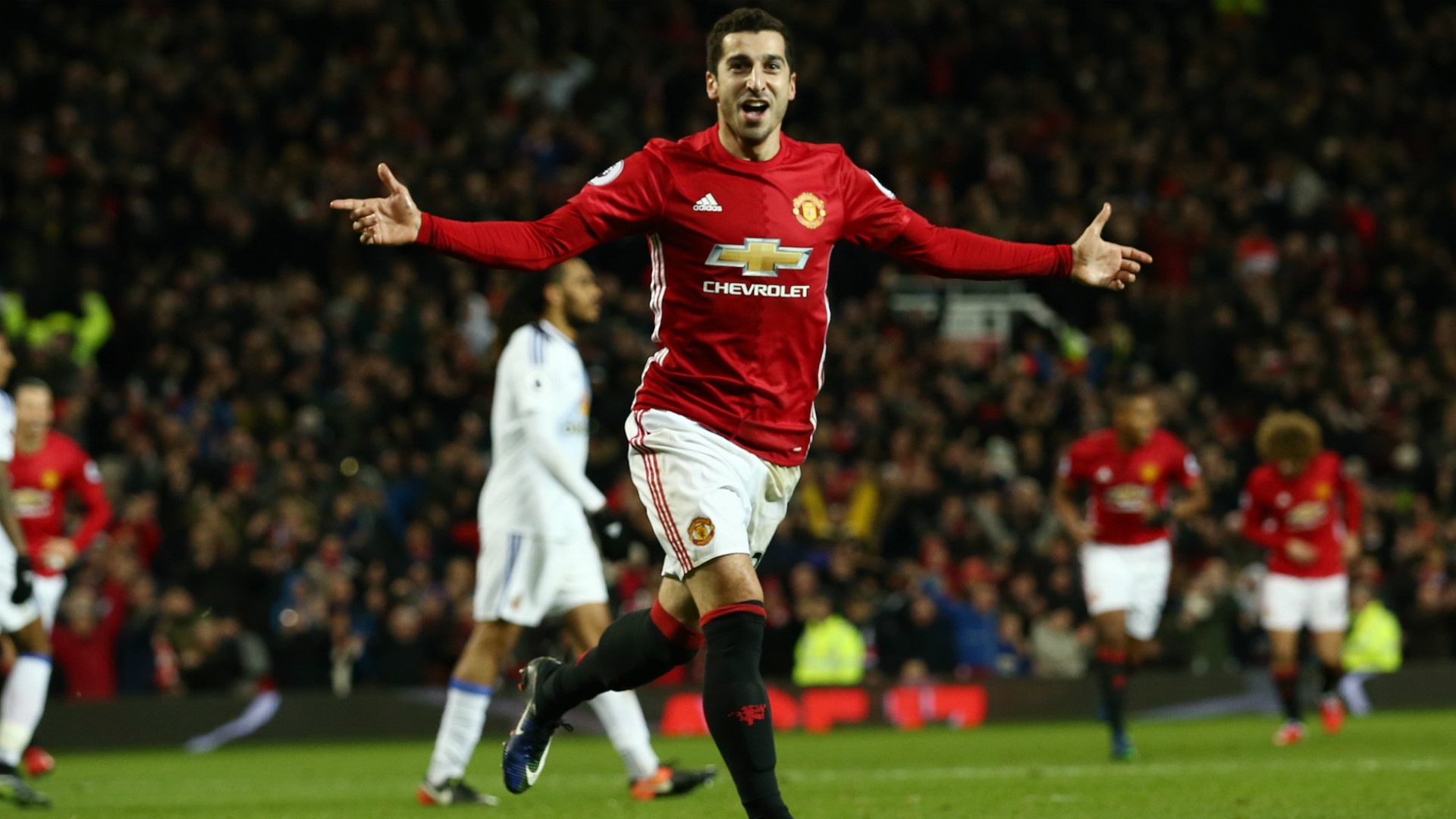 Mourinho hails Mkhitaryan: He feels the love of Old Trafford now