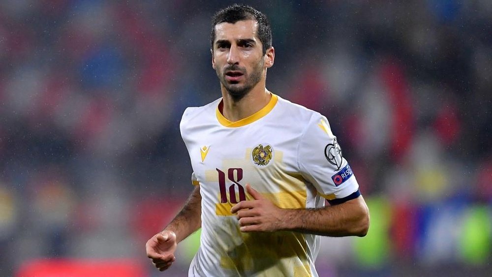 Mkhitaryan quits national team to spend more time with Mourinho