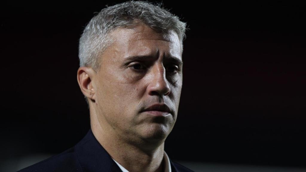 São Paulo encara 'falta' de zagueiros: como Crespo deve resolver?