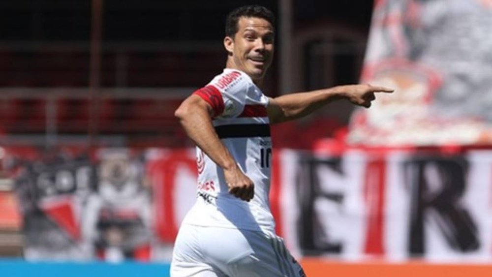 Hernanes recusa convite do time de Abel Braga. EFE