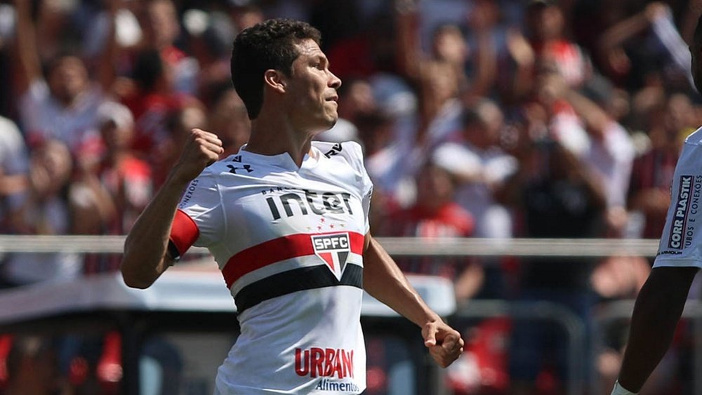 Hernanes disse adeus ao São Paulo. Goal