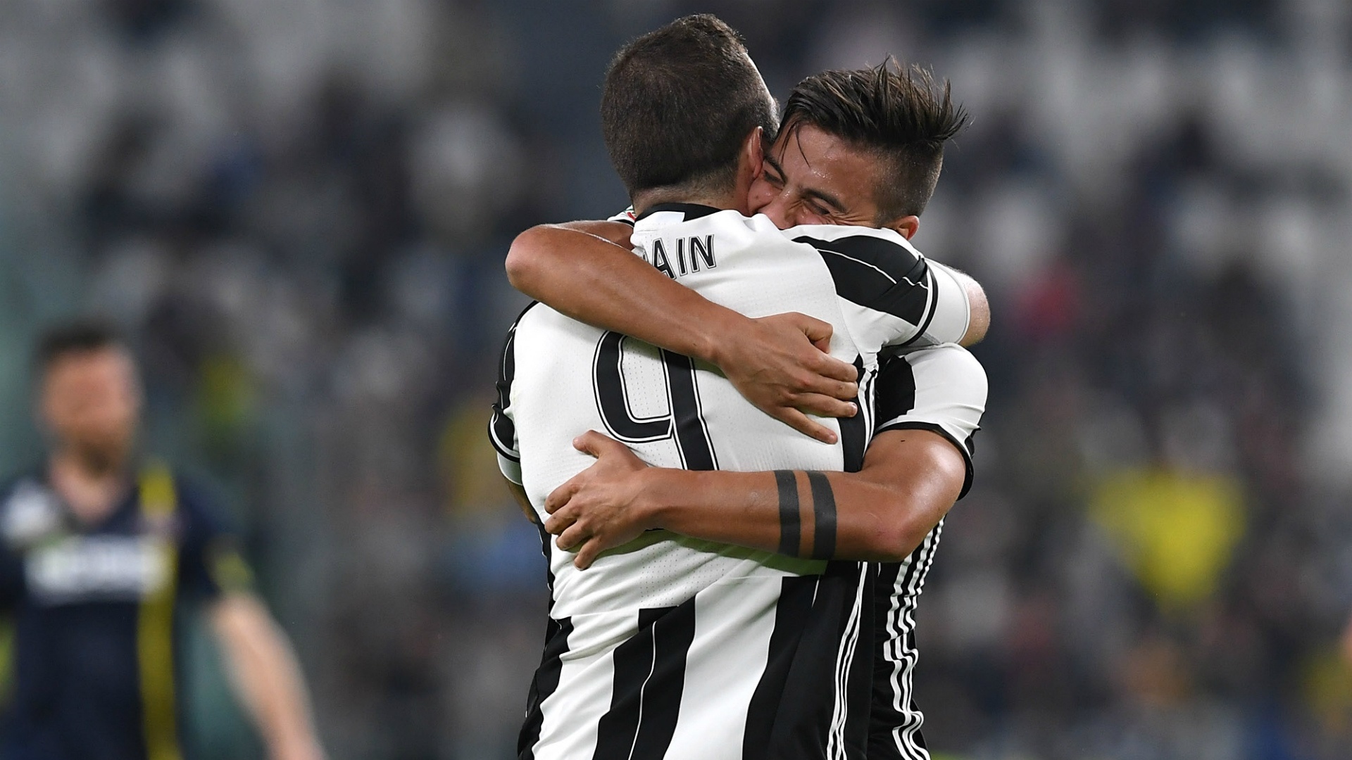 Juventus to play Dybala and Higuain against Pescara
