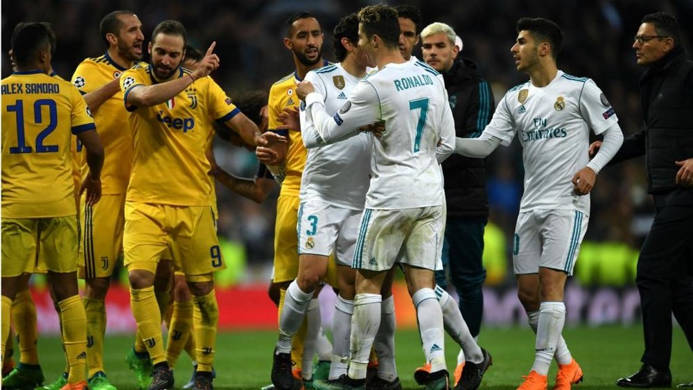 Higuain would welcome Ronaldo to Juventus, claims agent. Goal